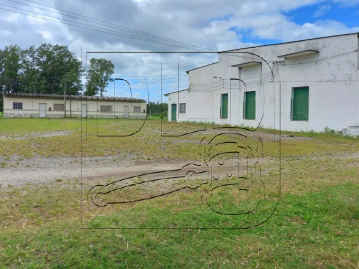 LOTE 001 - Terreno e Prédio em Pelotas